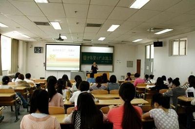 文化产业管理专业举办“剧场的经营管理”专题讲座