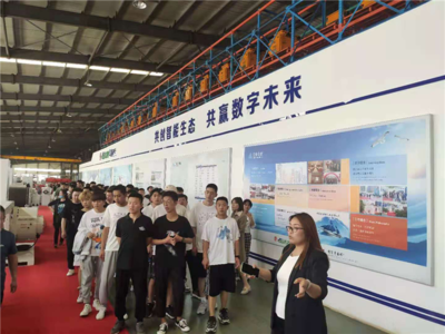 机电工程系组织师生赴企业进行识岗实训