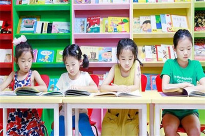 融聚邻里 赋能未来——社区教育服务的创新与实践